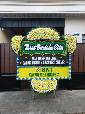 Papan Bunga Duka di Ngadi