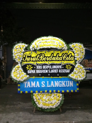 Papan Bunga Duka di Ngadi